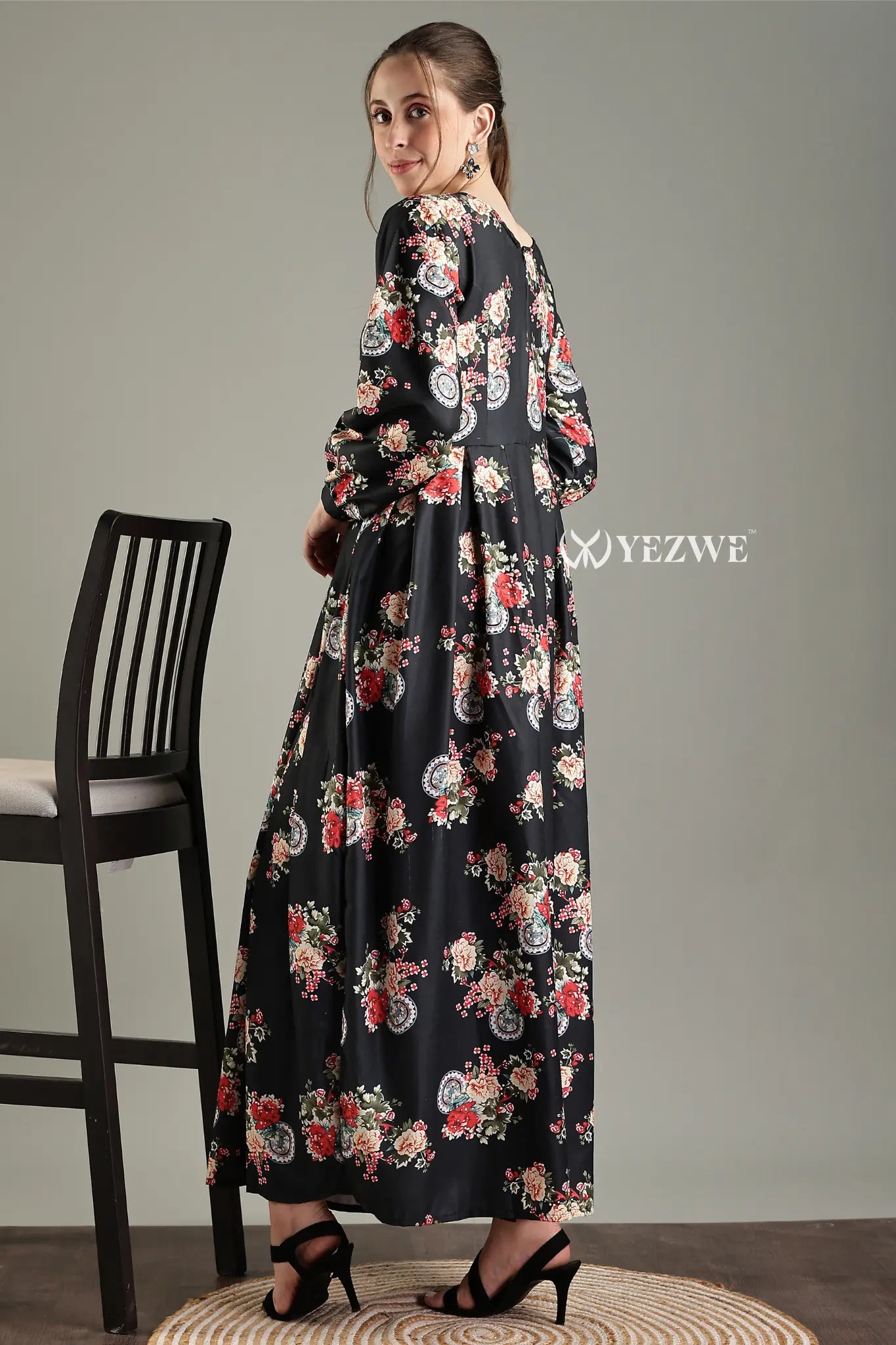 YEZWE Black Floral Maxi Dress with Long Sleeves and Elegant Design for Stylish Outfits