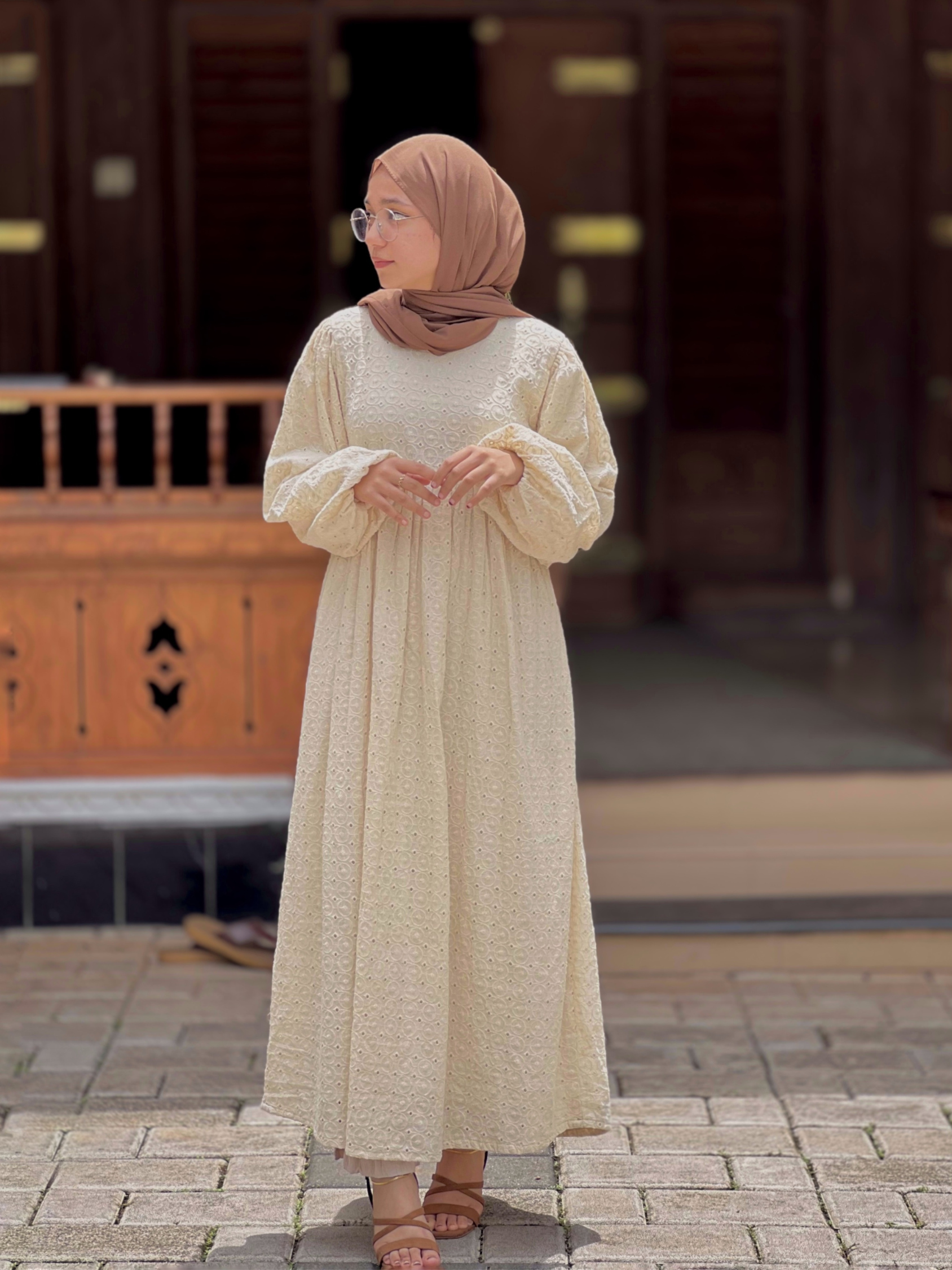 Yezwe Hakoba Off White Maxi Dress with V-Neck - Modest Wear