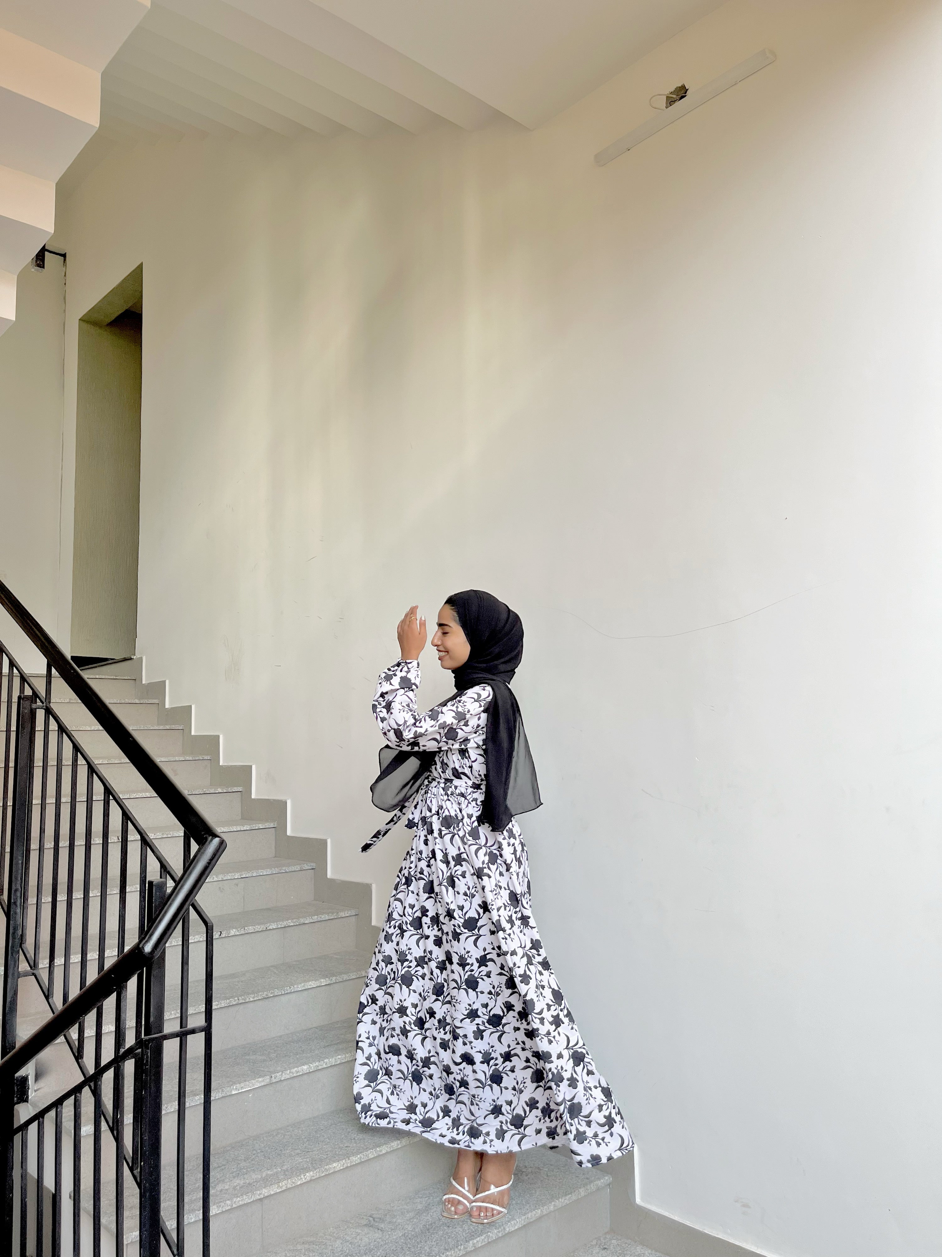 V-Neck Floral Black and White Classy Maxi Dress