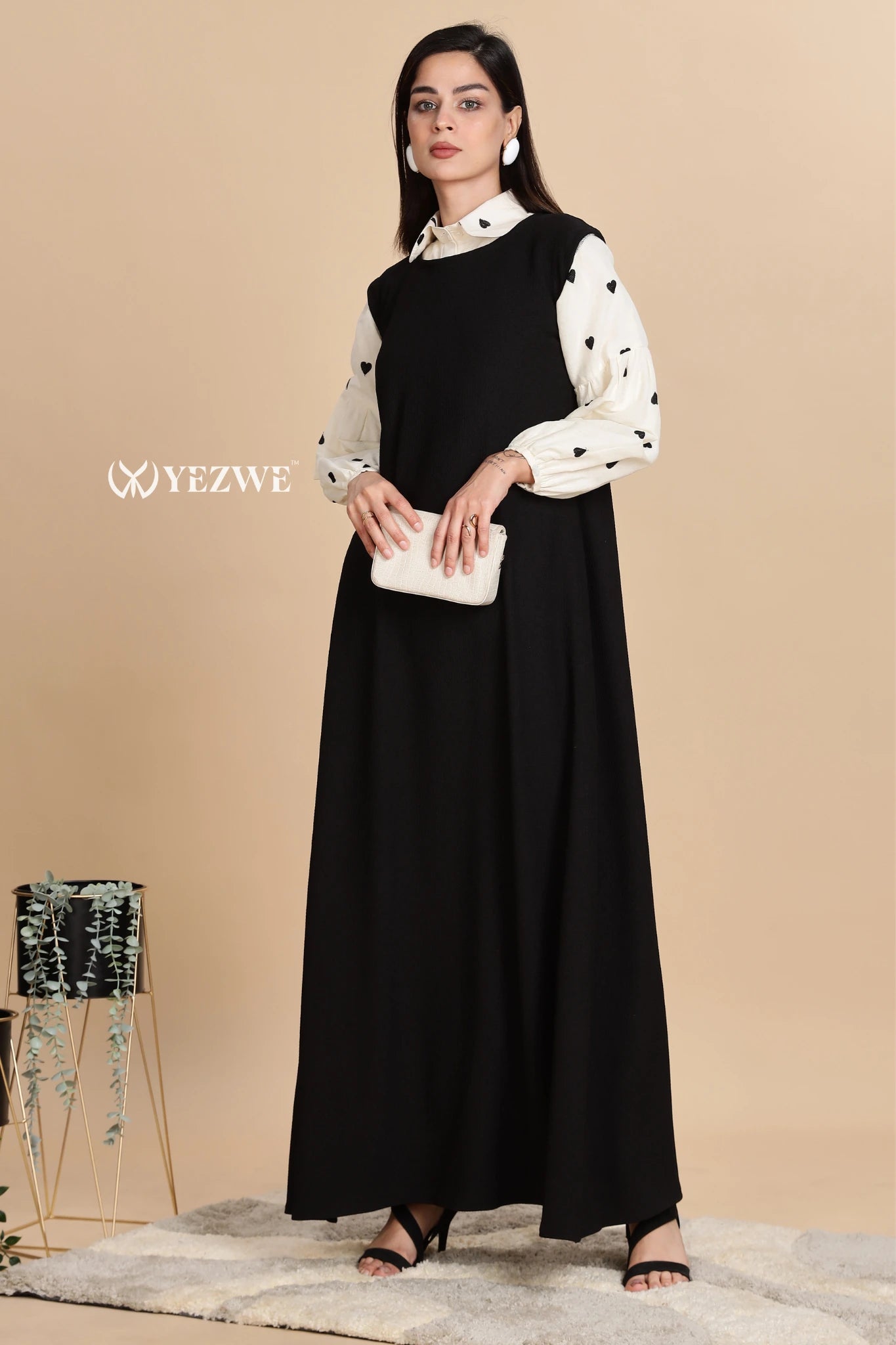 Yezwe Eid Chic Black Knitted Pinafore Dress with Love Embroidery – Modest Wear