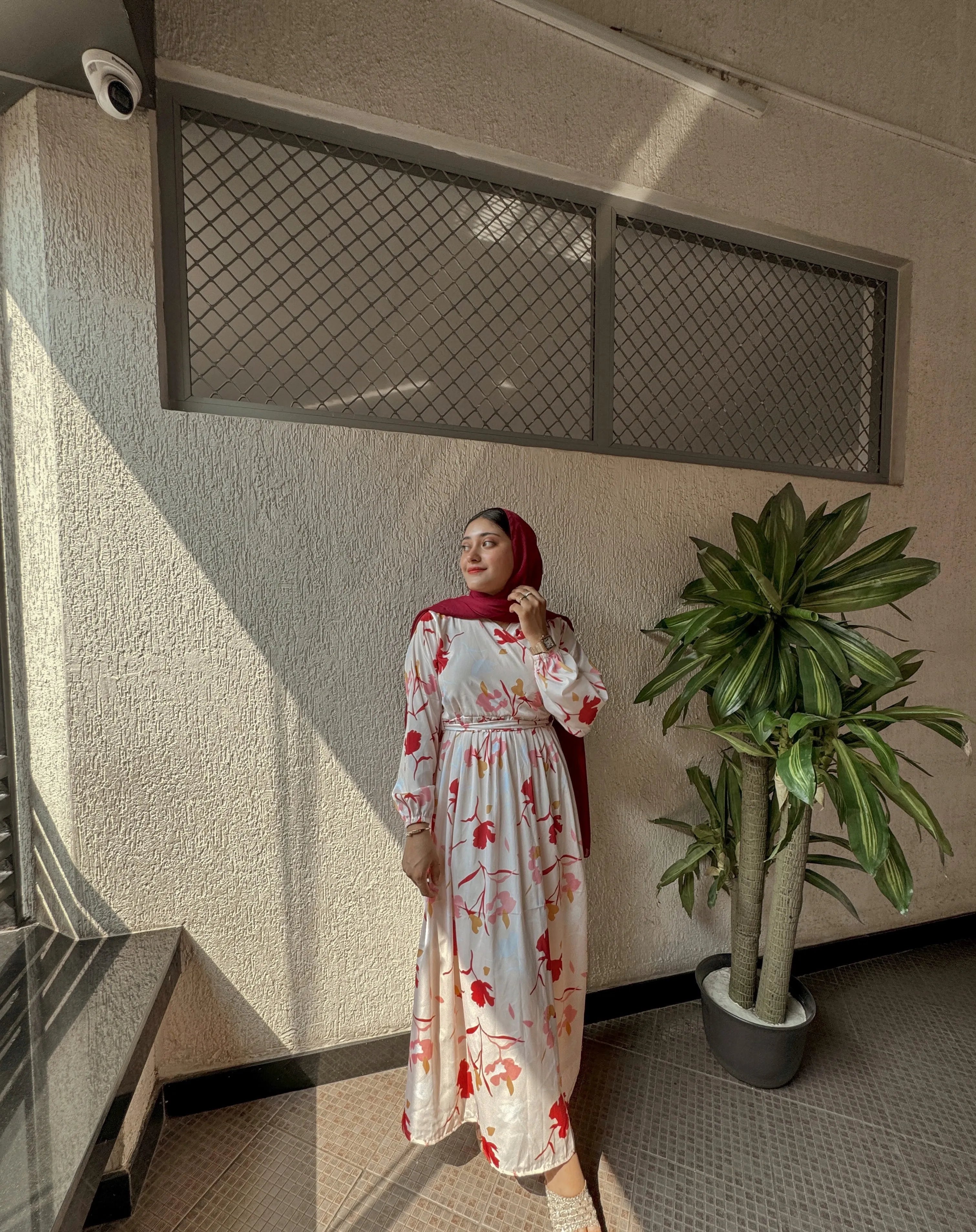 Yezwe floral v-neck maxi dress in white with red floral print, perfect for casual outings