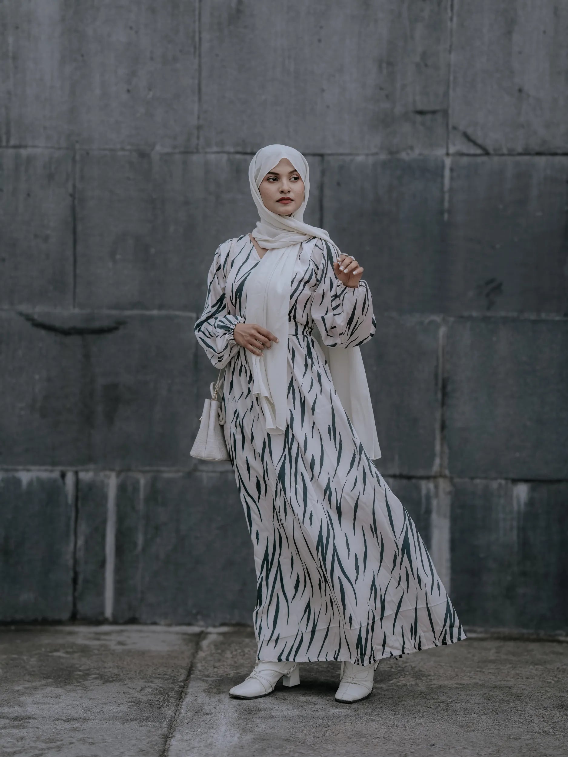 Yezwe V-neck modest dress in elegant pattern, perfect for stylish and comfortable outfits