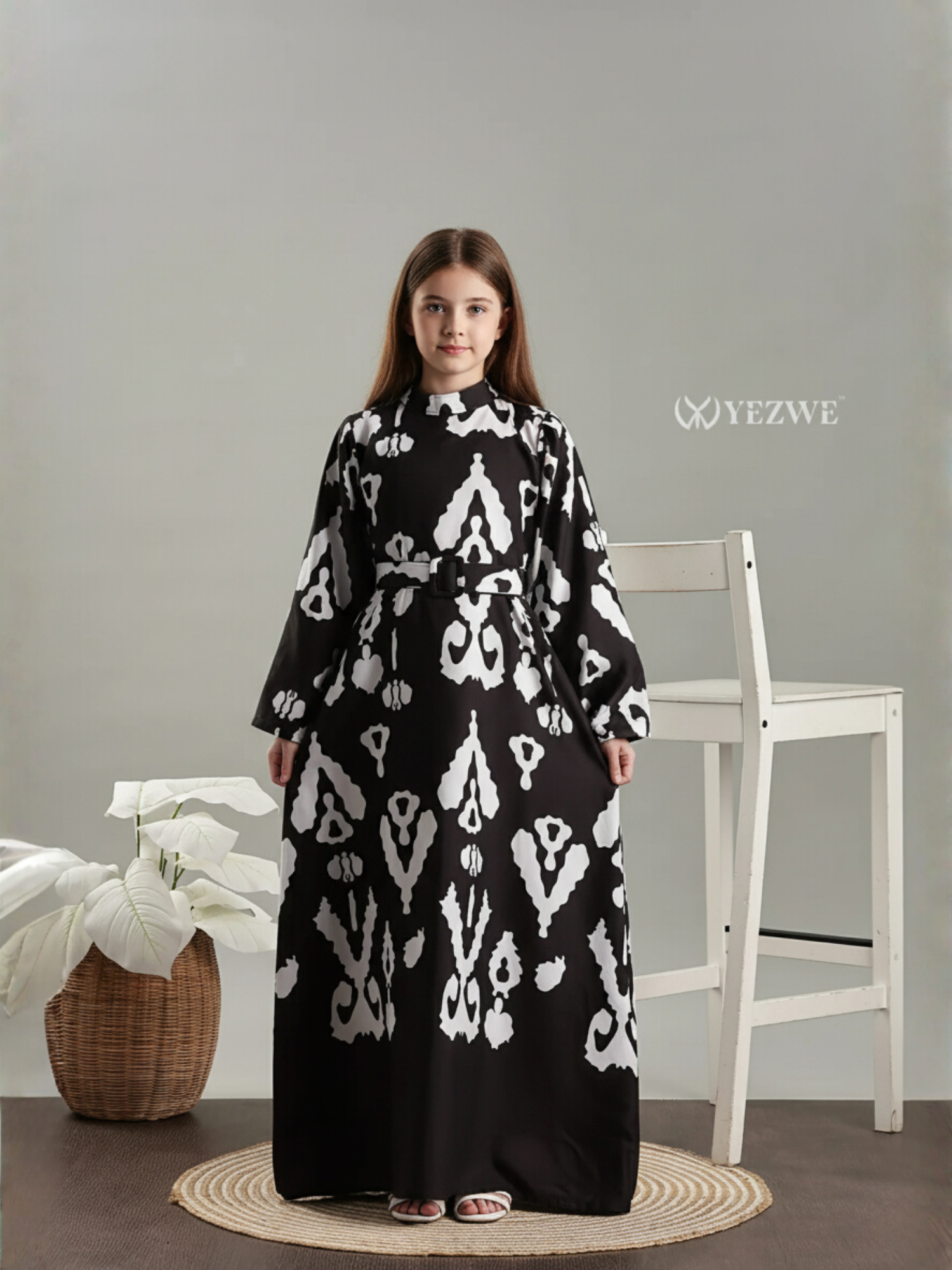 Full-Length Black Maxi Dress for Junior Girls with Elegant Pattern and Belted Waist by Minyez