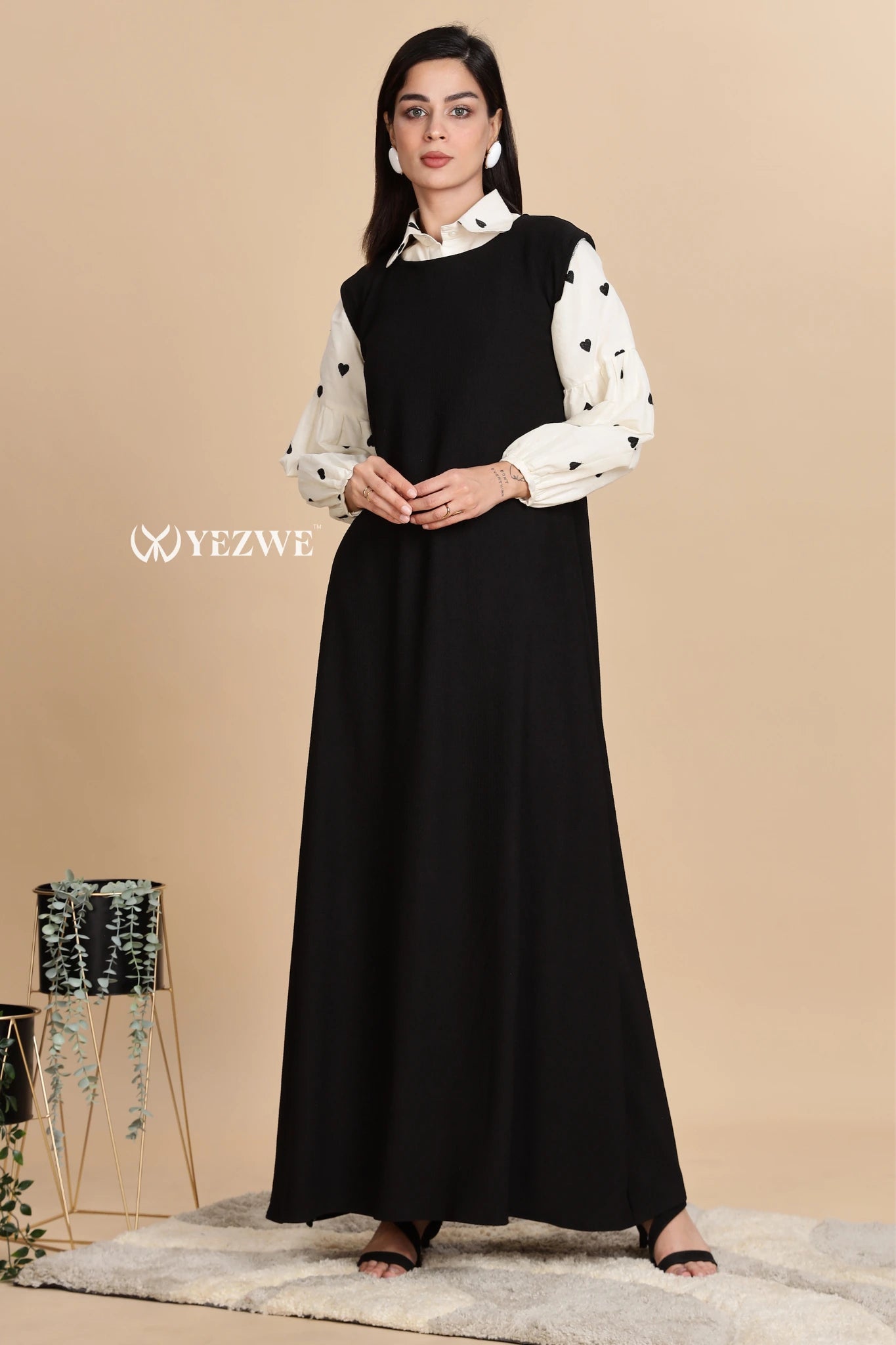 Yezwe Eid Chic Black Knitted Pinafore Dress with Love Embroidery – Modest Wear