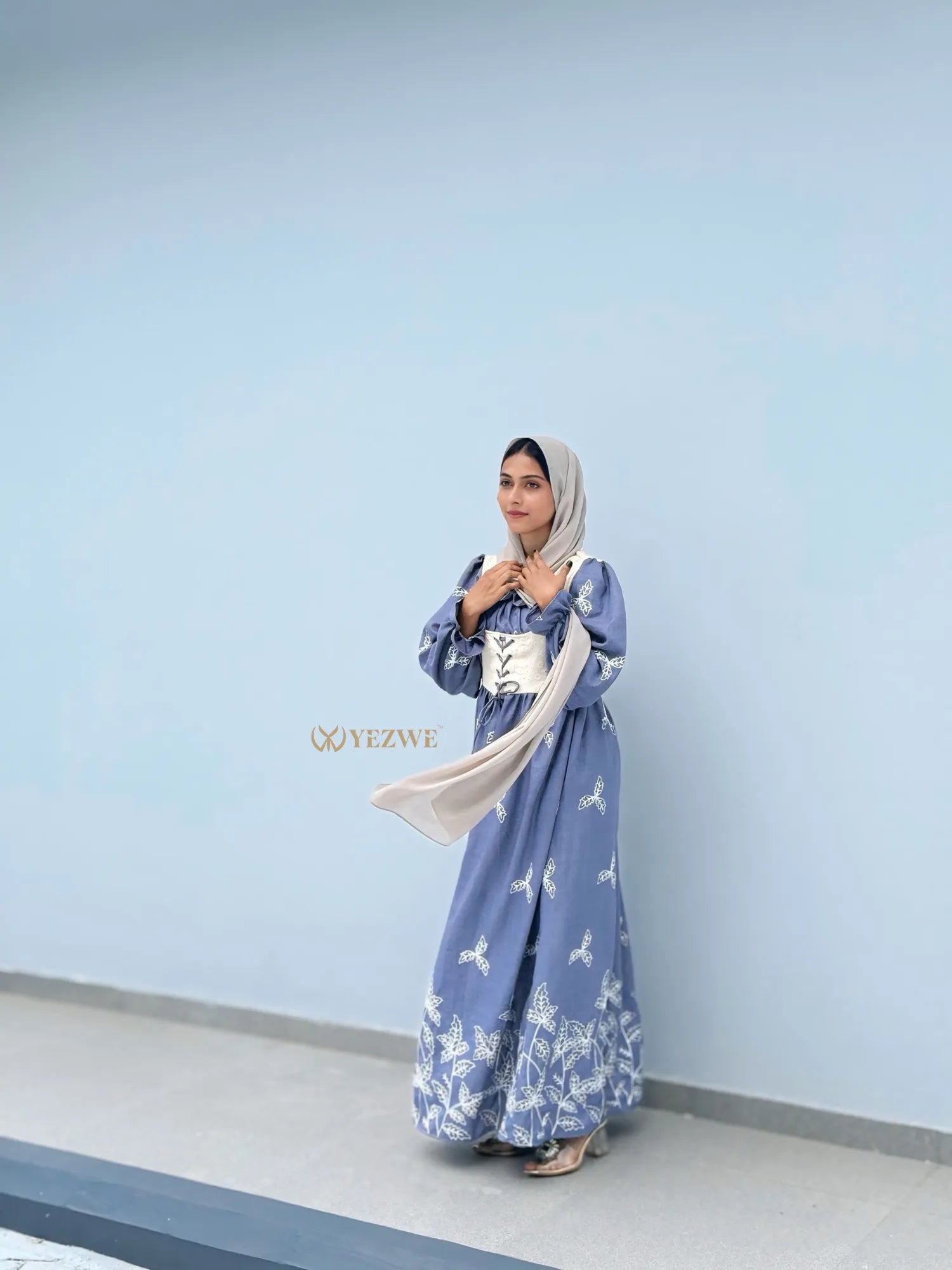YEZWE Modest Maxi Dress in Blue with Floral Print and Elegant Design for Stylish Occasions