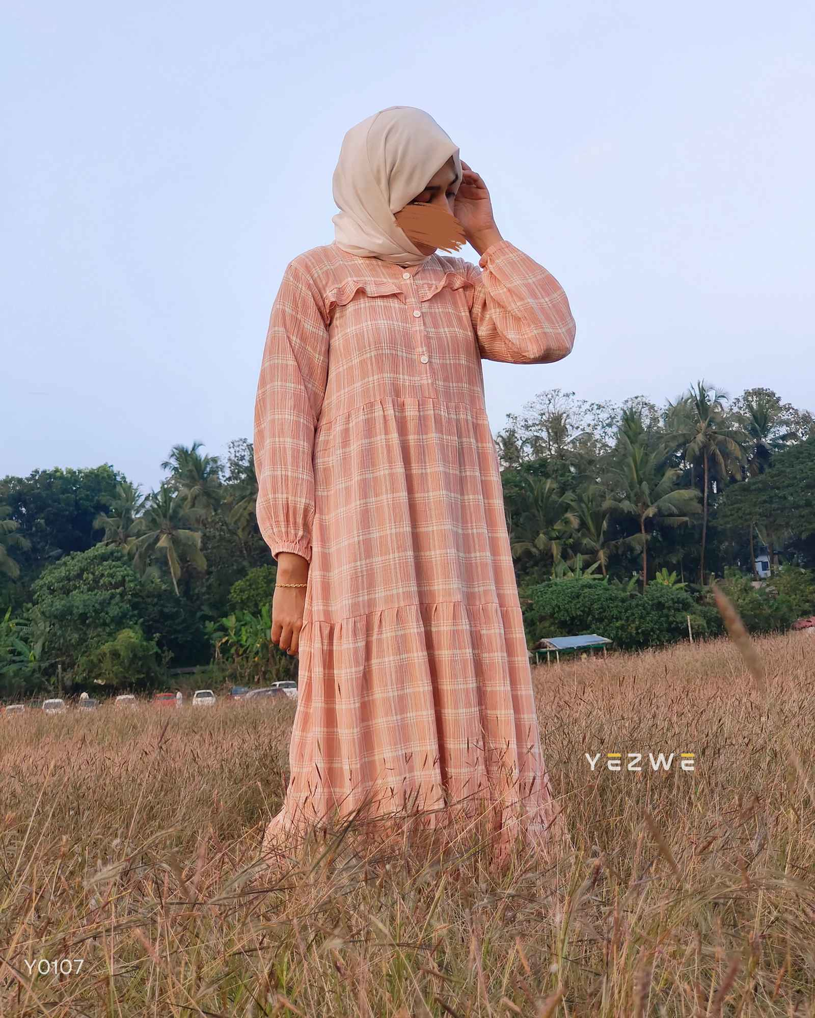 Yezwe modest oversized maxi dress in light plaid design, perfect for casual summer outings