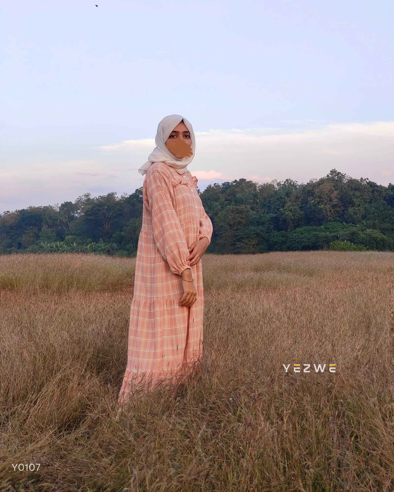 Yezwe modest oversized maxi dress in pink plaid design, perfect for casual and comfortable wear